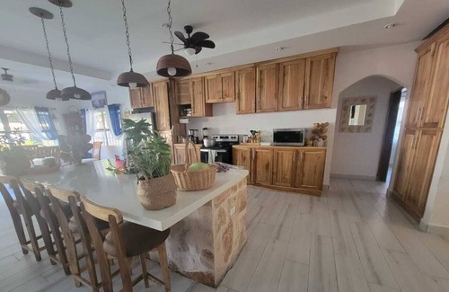 Sector 2 Villa | VillaRita a un minuto del mar y cerca de los mejores ríos de la costa norte.