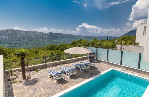 Grizane House | VILLAS DE SHERY 1