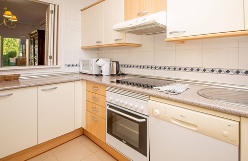 Castillo de Sabinillas Ski Chalet | Villas del Golf townhouse 27