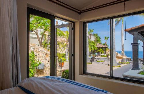 Palmilla Villa | Villas Del Mar Fully Staffed and access to Golf & Palmilla Dunes Club