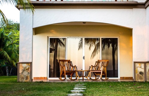 Rancho Santana Condo | Villas Iguana A-13: Beachfront Condo