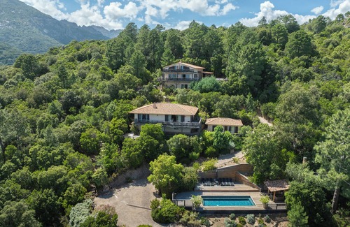 Porto-Vecchio House | Villas in the heart of nature with 180° views