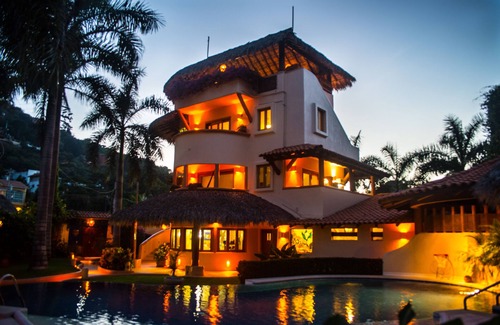 Ixtapa - Zihuatanejo Apartment | Villas Los Arcos El Roble - Deluxe Suite with Outdoor Kitchenette