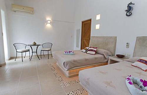 Playa la Madera Hotel | Villas Naomi