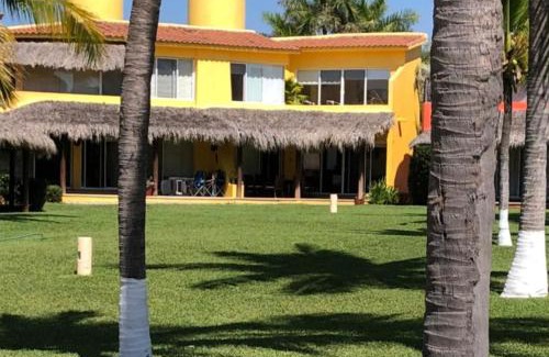 Barra de Potosi Villa | Villas Playa Blanca