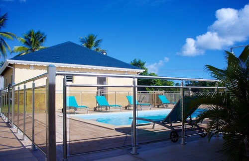 Le Moule Villa | VILLAS SCI SARAH, LUX ET CONVIVIALE