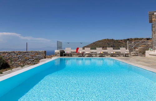 Ioulida Villa | Villas Velanidies