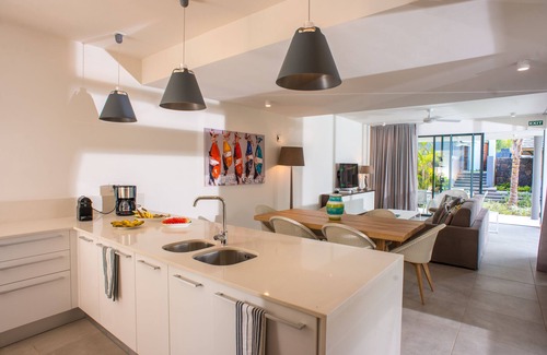 Black River Villa | Villas with private pool and hotel services
