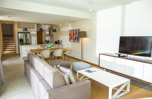 Black River Villa | Villas with private pool and hotel services