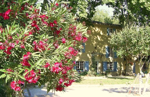 Villeneuve-les-Avignon Cabin | Villeneuve lez Avignon, in the countryside, pretty pavilionT2 40m2.