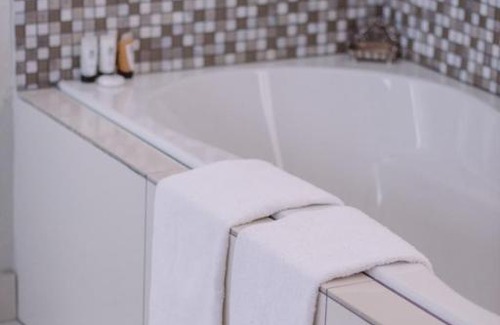 Douglas House | Villiera Guesthouse