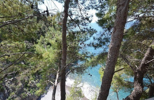 Arienzo Villa | Villino Supremo: A characteristic two-story cottage which faces the sun and the sea, with Free WI-FI.