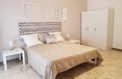 Mola di Bari Apartment | VILMAHOUSE: YOUR HOME BY THE SEA