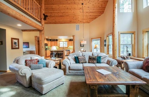 Sunriver House | Vine Maple 21