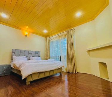 Dunga Gali Apartment | Vine wood cotteg
