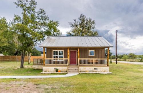 Fredericksburg Villa | Vineyard Trail Cottages- Adults Only