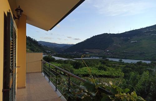 Barro House | Vineyards Valley House