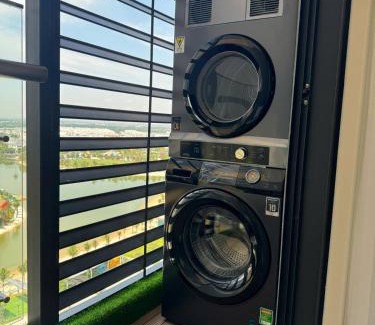 District 9 Apartment | Vinhomes Grand Park 1BR Chillin Home Best View3