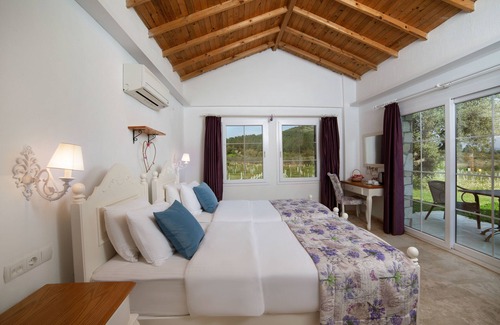 Selcuk Hotel | Vinifera Vineyards Hotel