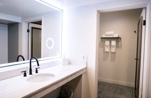 Solvang Hotel | Vinland Hotel and Lounge