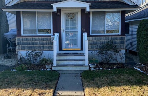 Manasquan House | Vintage Beach Bungalow