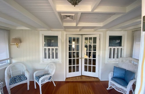 Manasquan House | Vintage Beach Bungalow