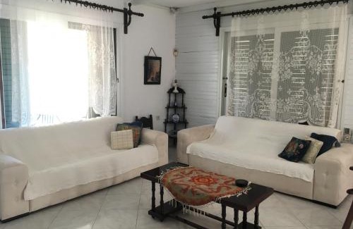 Alexandroupoli House | Vintage Beach House