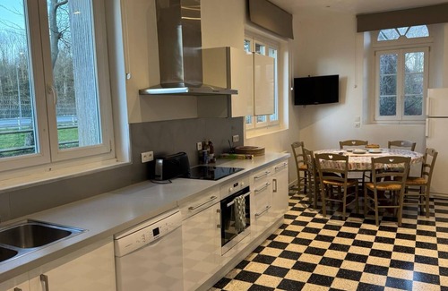 Paluel Bed & Breakfast | Vintage bed and breakfast 3 minutes from the sea - Manoir de Conteville