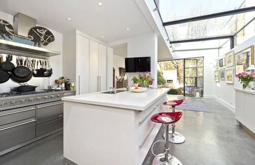 Addison House | Vintage Chic, by Veeve