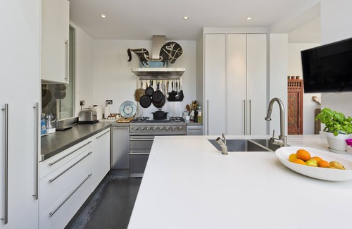 Addison House | Vintage Chic, by Veeve