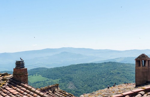 Montecastelli House | Vintage Holiday Home in Montecastelli Pisano with Terrace