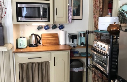 Columbia Apartment | VINTAGE-INSPIRED 1-BEDROOM SUITE NEAR MU, STEPHENS COLLEGE, & DOWNTOWN