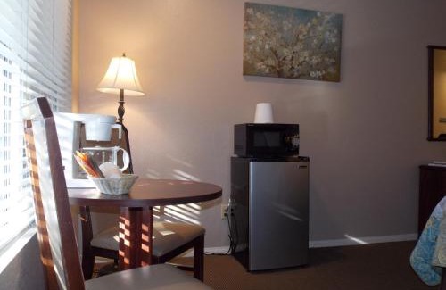 Big Bear Lake Hotel | Vintage Lakeside Inn