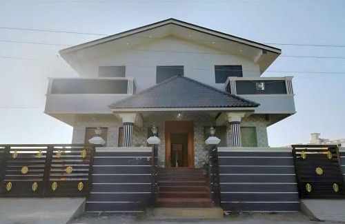 Kalapettai Villa | Vintage Luxury Bungalow