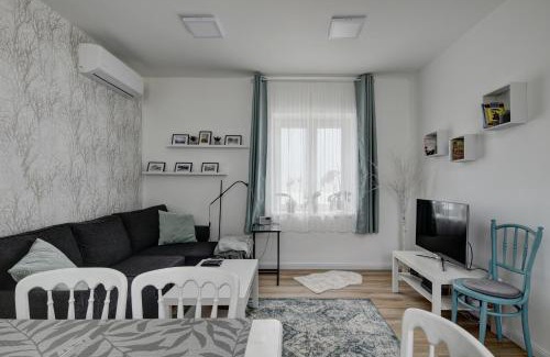 Nagymaros House | Virágos Vendégház a Dunakanyarban, privát kerttel