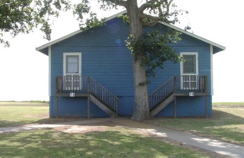 Quinby Resort | Virginia Landing Camping Resort Cabin 14