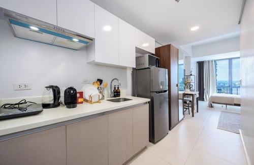 Cebu Condo | Virgo Nest Rentals - 38th Park Ave, IT Park Cebu - City View