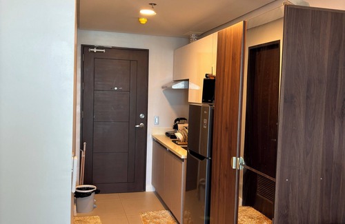 Cebu Condo | Virgo Nest Rentals - 38th Park Ave, IT Park Cebu - City View