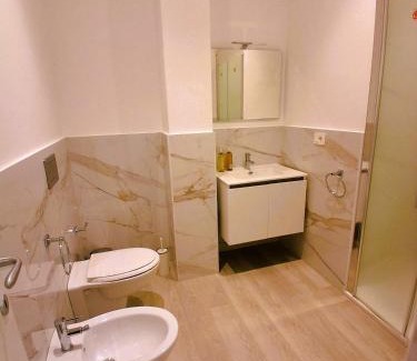 Municipio 2 House | Virgy White rooms