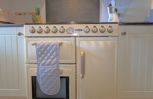 Hele Cottage | VIRVALE BARN, pet friendly, character holiday cottage in Combe Martin