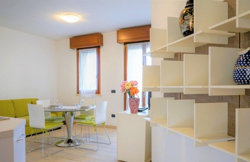 Viserbella Apartment | Viserbella Apartment! Two minutes from the beach
