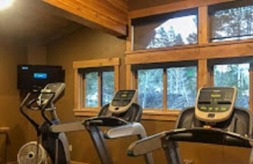 Olympic Valley Resort | Visit and enjoy the Magical Tahoe Palisades, California Olympic Village Inn.