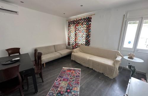 Vallromanes House | Vista Alegre Esquina