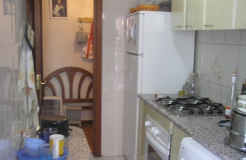 Vista Alegre Condo | Vista Alegre Metro room available. WIFI