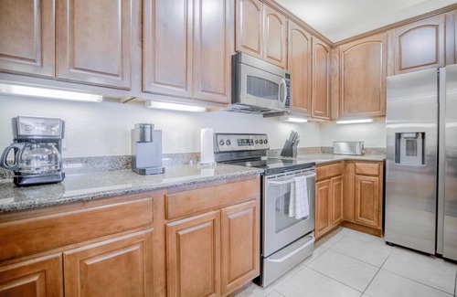 Florida Central Atlantic Coast Condo | Vista Cay Luxury Hideaway. Walk to EPIC UNIVERSE and Conventions