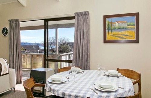 Richmond Heights House | Vista Haven - Taupo Holiday Home