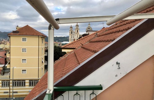 Rezza Apartment | Vista panoramica a Lavagna con due terrazze
