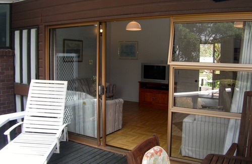 Pauanui Cottage | VISTA VERDE - PAUANUI BACH, family friendly, with a garden in Pauanui