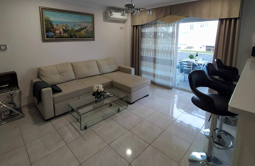 Torrequebrada Apartment | VIVE BENALMÁDENA COSTAMAR Front Line Beach Apartment