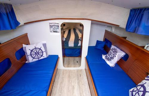 Gruissan Boat Rental | Voile d'Écume - Douce Nuit sur l'Eau